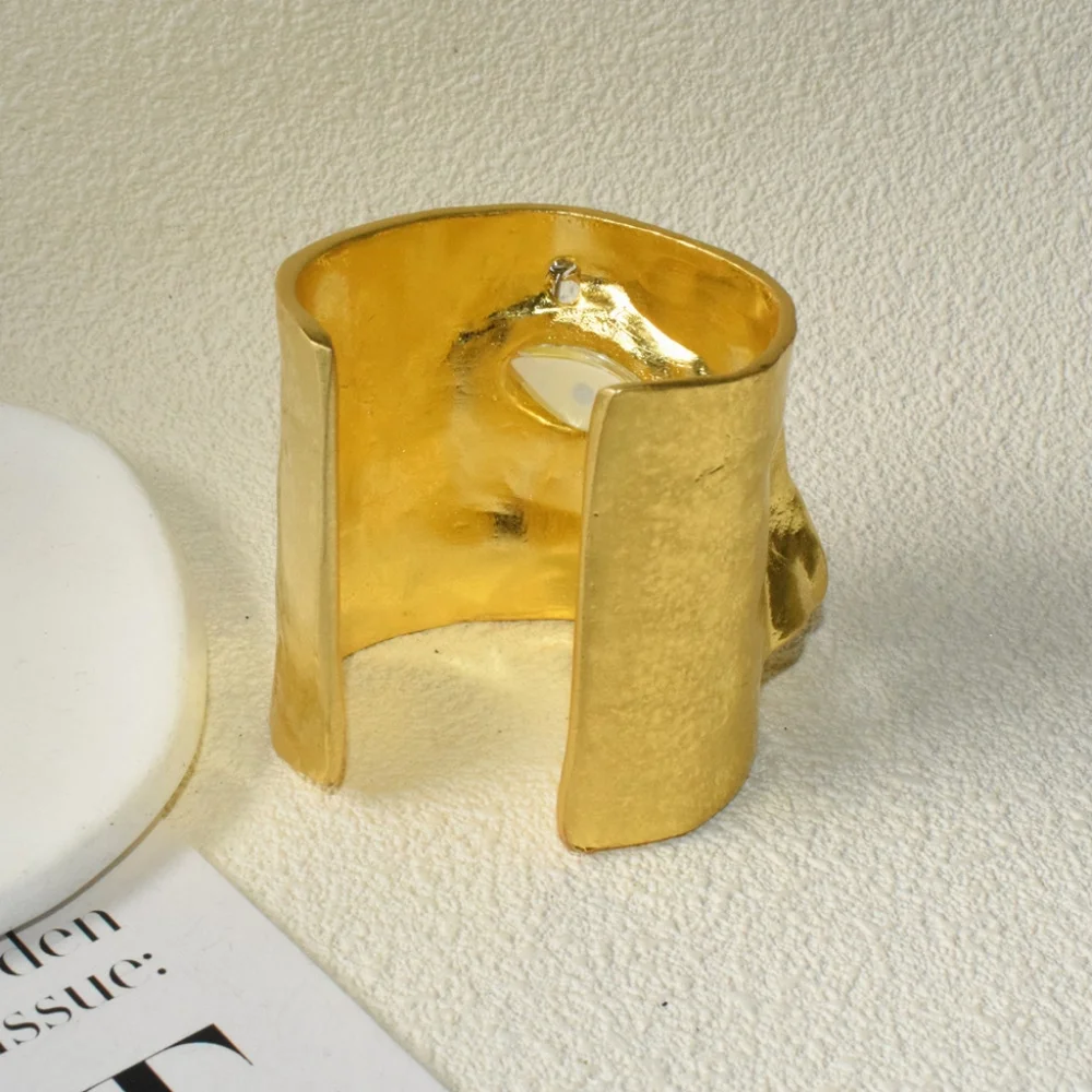 New schiaparelli inspired eye arm cuff - Picture 3 of 6